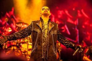 rob halford judas priest vitrina rock