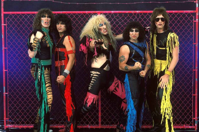 twisted-sister-were-not-gonna-take-it-gira mundial 2026 vitrina rock